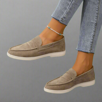 Hannah | Handgemaakte elegante suède mocassins